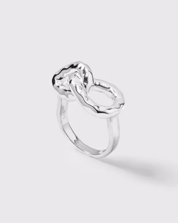 Bolded Hammered Links Ring Silver Syster P