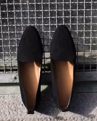 Cajsa Suede Black Loafer Flattered
