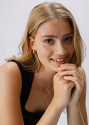 Layers Olivia Hoops Gold Syster P