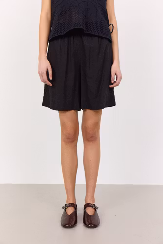 LR-Naja 29 Shorts Black Levete Room