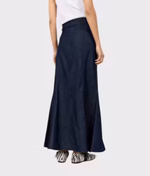 LR-Nuri 2 Skirt Dark Navy Levete Room
