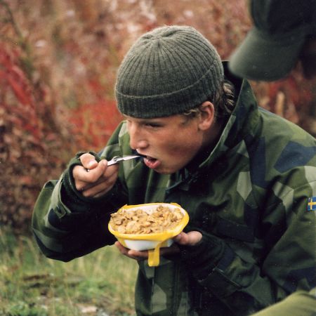 Olles brorsa (armégrön)