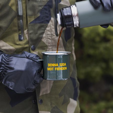 Emaljmugg – Denna sida mot fienden