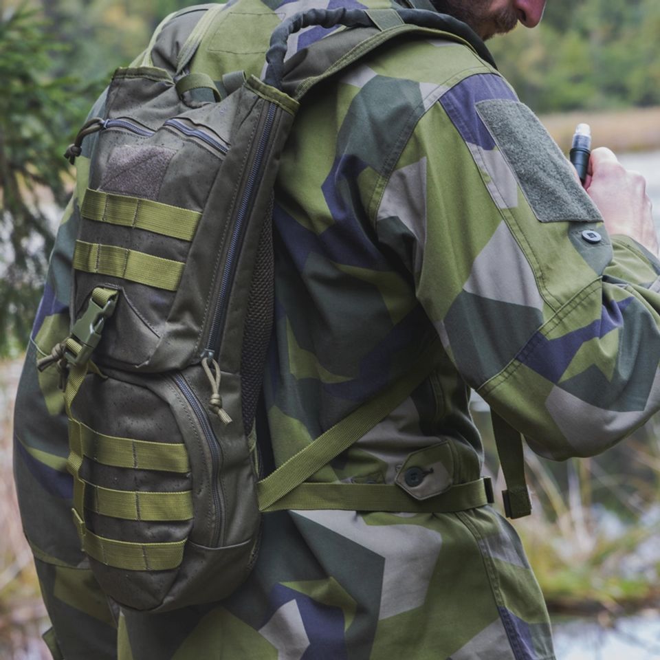 Vätskesystem MARSCH 2,5L (armégrön)