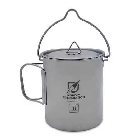 Titankopp med lock och hängare 750 ml