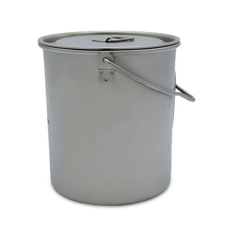 Titankopp med lock och hängare 750 ml