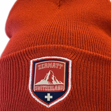 Zermatt Switzerland - Röd ribbad mössa