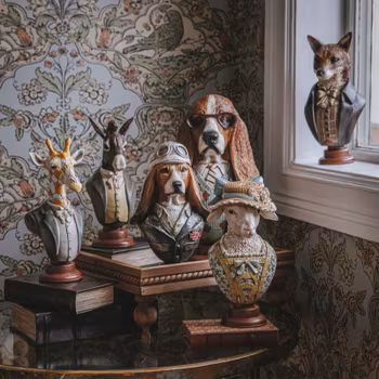 Byst  - Basset hund med glasögon - härlig lekfull dekoration