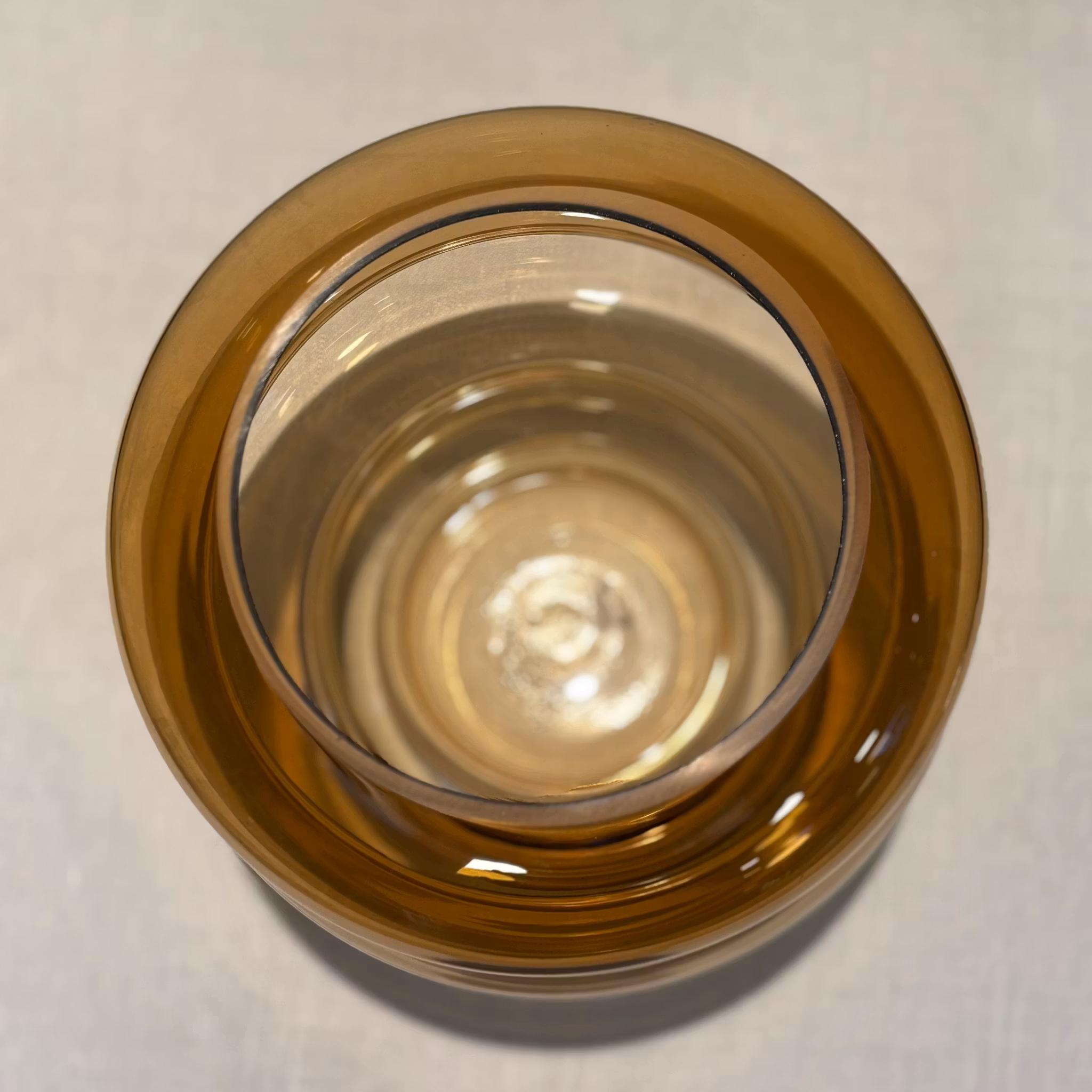 Vas i glas i finaste bärnstensfärg Miljögården