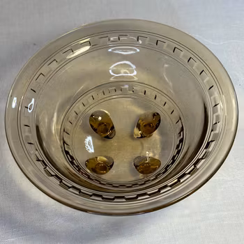 Skål på tassar, 1920-tal design Edvin Ollers Elme Glasbruk