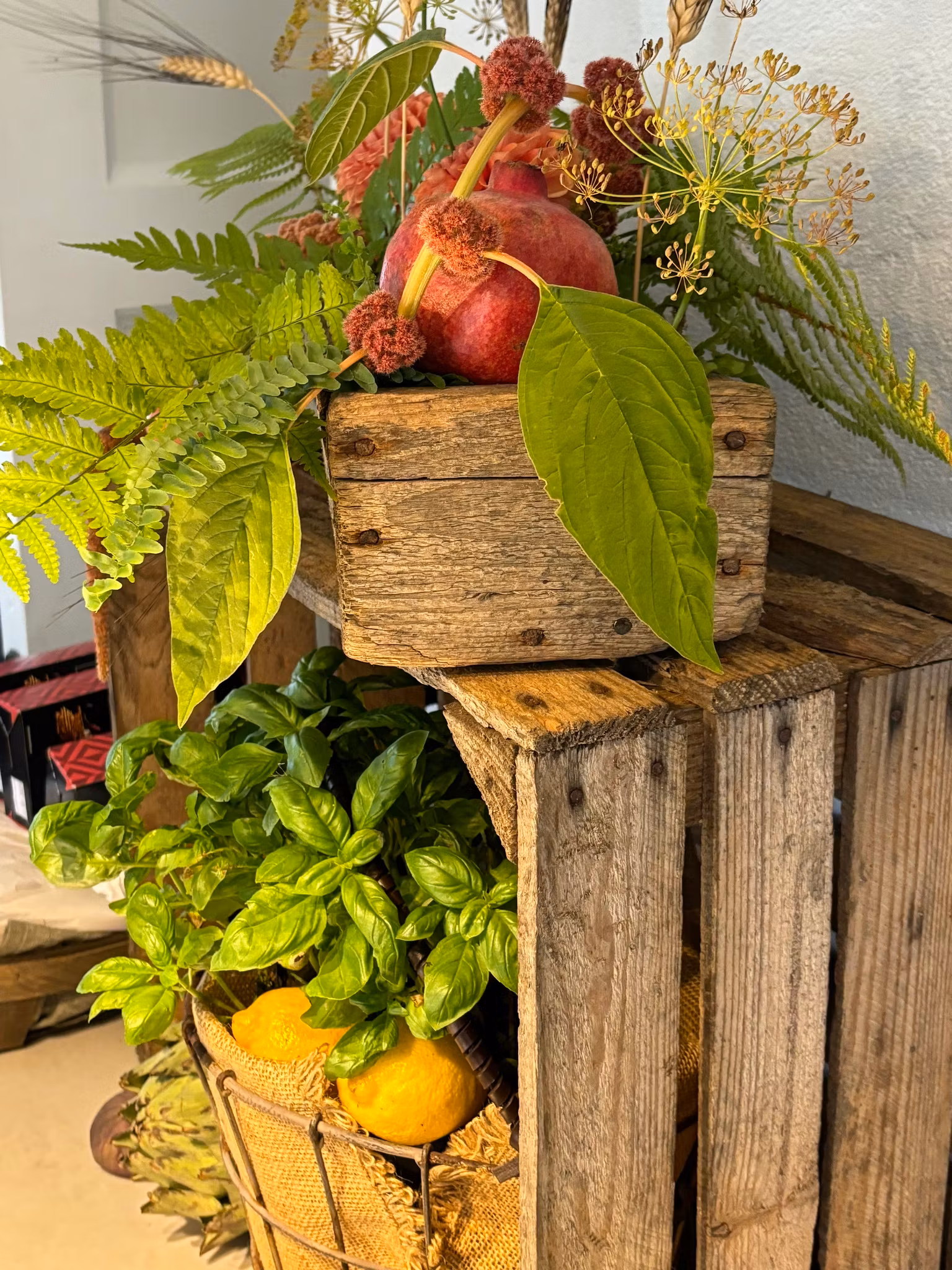 Trälåda plantering förvaring av unika äldre plankor vintage