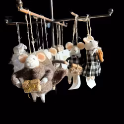 Bedårande julhänge söta möss i tovad syntetisk ull Olsson & Jensen