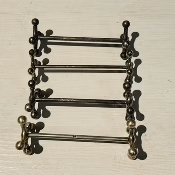 Smörtax franska klassiska kryss i nysilver vintage
