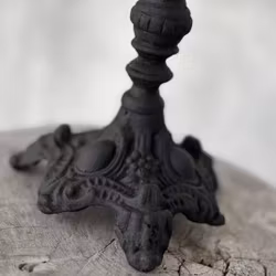 Ljusstake hög i svart gjutjärn Regency