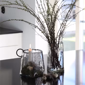 Ljuslykta eller vas i munblåst glas låg Eldgarden
