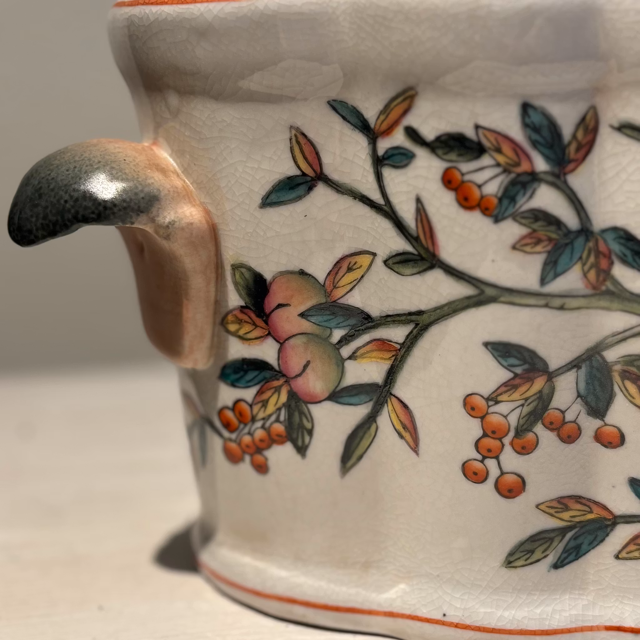 Kruka Jardiniere oval i porslin med vackert mönster Peach