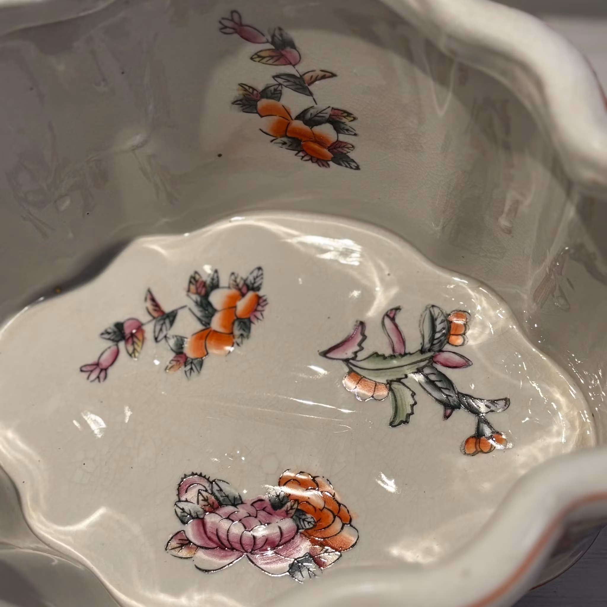 Kruka Jardiniere oval i porslin med vackert mönster Peach