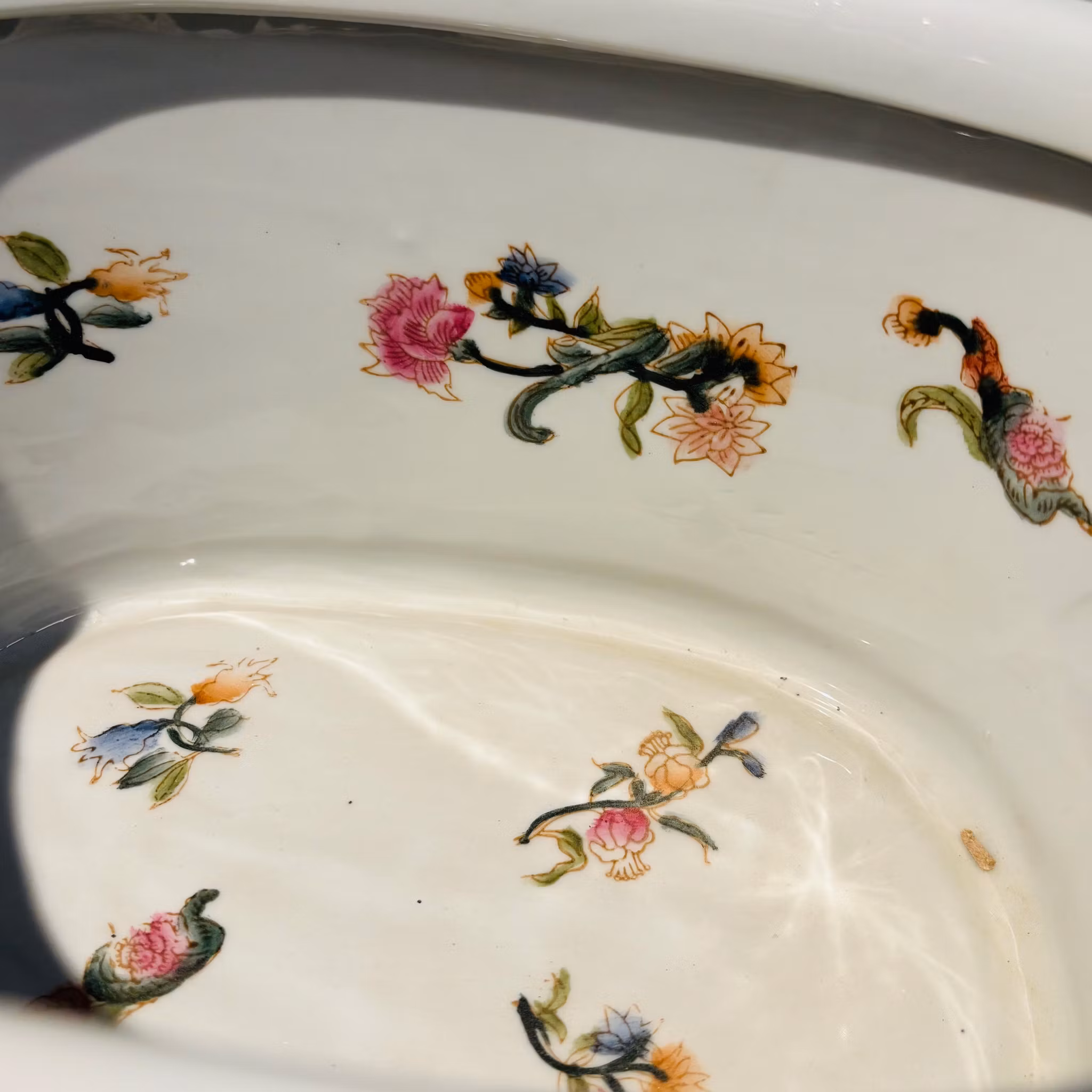 Kruka sk Jardiniere i porslin med mönster av ormbunke