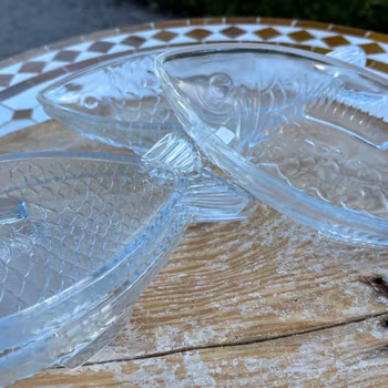 Skål i form av fisk i pressglas, vintage