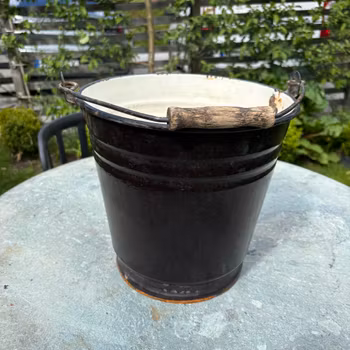 Hink i metall i flera softa färger, vintage