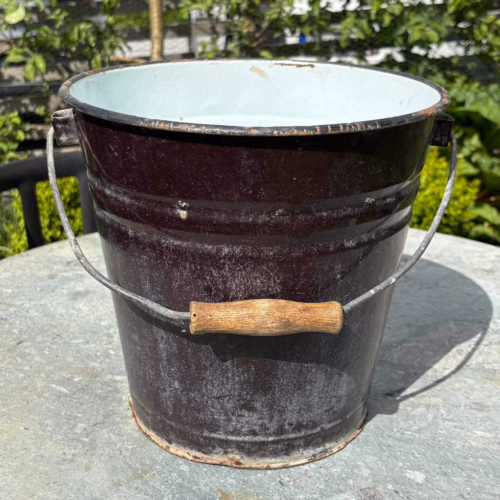 Hink i metall i flera softa färger, vintage