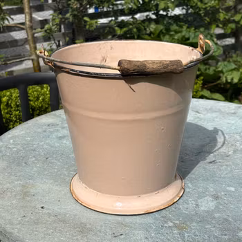 Hink i metall i flera softa färger, vintage