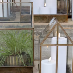 Växthus - litet dekorativt i plåt och glas