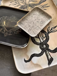 Bricka i metall, Noori Objects