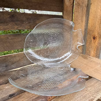 Fat i glas fiskformade från Franska Arcoroc, vintage