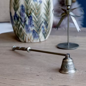 Ljussläckare i antik mässing med mönster, Chic Antique