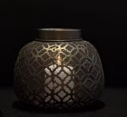 Ljuslykta i antik mässing, Noori Objects
