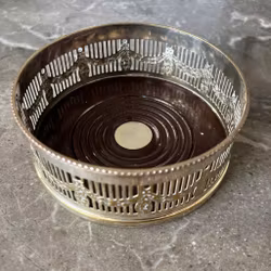 Underlägg - coaster för flaska eller karaff - engelsk vintage 2