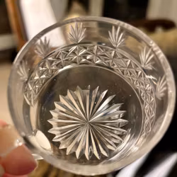 Glöggmuggar - 7st i glas med etsat mönster - numrerade - vintage