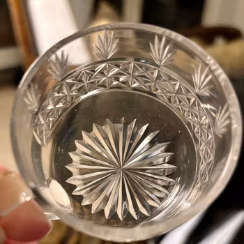 Glöggmuggar - 7st i glas med etsat mönster - numrerade - vintage