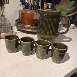 Glöggmugg 4st & kanna - mörkgrön keramik Stavanger Norway - vintage