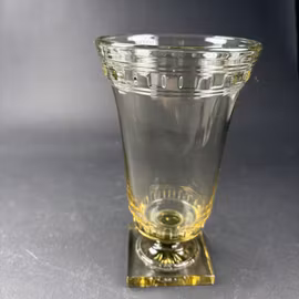 Vas i umbrafärgat glas - Edvin Ollers - vintage