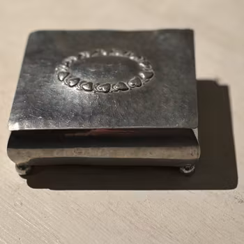 Skrin antik lockask i tenn och sammet - vintage