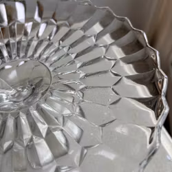 Fat på fot i glas - kakfat - vintage