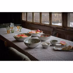 Skål keramik offwhite och grönmelerad - 36x10 cm - Wikholm Form