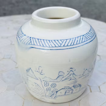 Krus Ingefärskrus Bojan i vitt porslin - Antik