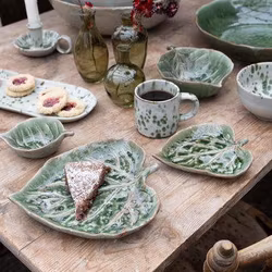 Fat formade som löv - 1 set med två - Wikholm Form