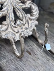 Spegel rund i ram & hängare av gjutjärn - Vintage