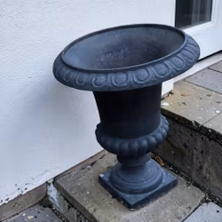 Trädgårdsurna (4) exklusiv gjutjärnskruka - Vintage