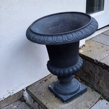 Trädgårdsurna (4) exklusiv gjutjärnskruka - Vintage