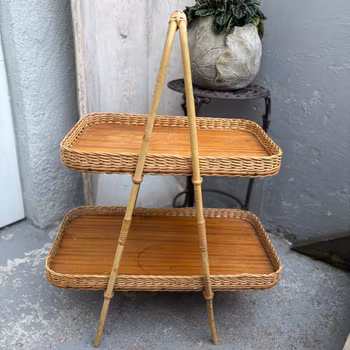 Brickbord i två plan i rotting & bambu - vintage