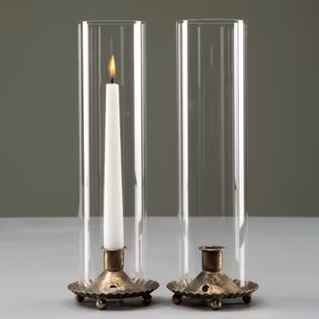 Ljusstake - ljuslykta med hållare i metall och cylinder i glas