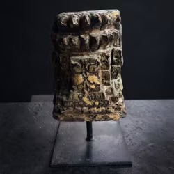 Träskulptur dekorativ äldre detalj från Indien - Vintage