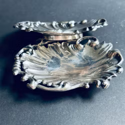 Fat nysilver med sirlig kant på liten fot - Vintage
