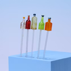 Cocktailpinnar i Plast med Spritflaskor - Mormorcore - 80-tal