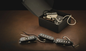 Gramel Guitars Stratocaster Vintage Hot set w. Brass baseplate